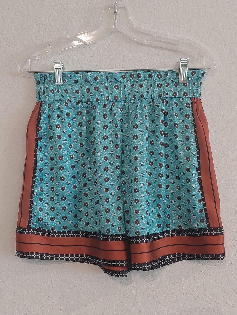 S LLINARRY Geometric Print Pull-on Lounge shorts NWOT